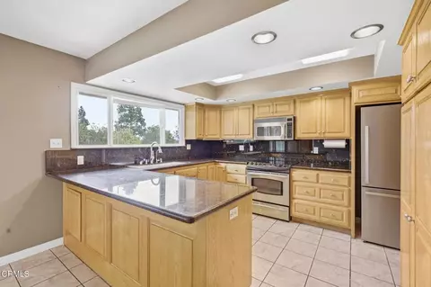 Kitchen - 14 Bradford Ave, Camarillo, CA 93010 photo 2 of 5