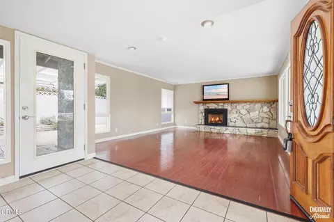 Living - 14 Bradford Ave, Camarillo, CA 93010 photo 2 of 5
