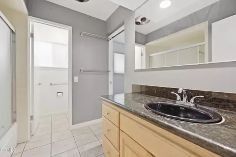 Bath - 14 Bradford Ave, Camarillo, CA 93010 photo 6 of 8