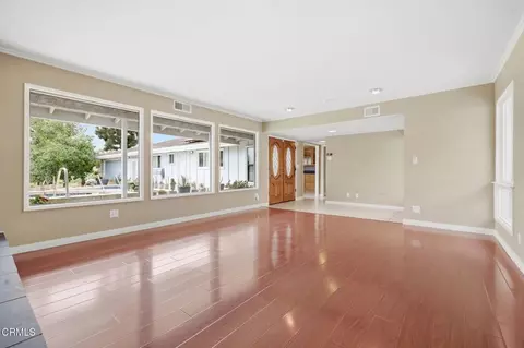 Living - 14 Bradford Ave, Camarillo, CA 93010 photo 1 of 5