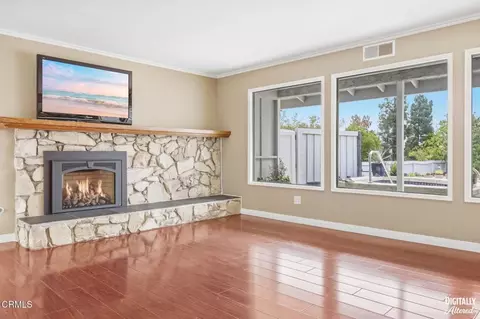 Living - 14 Bradford Ave, Camarillo, CA 93010 photo 5 of 5