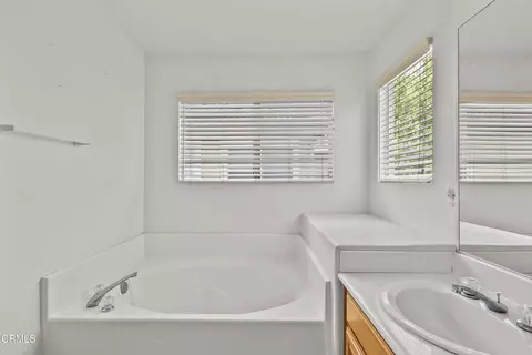 Bath - 1561 Lagoon Ln, Oxnard, CA 93035 photo 1 of 2