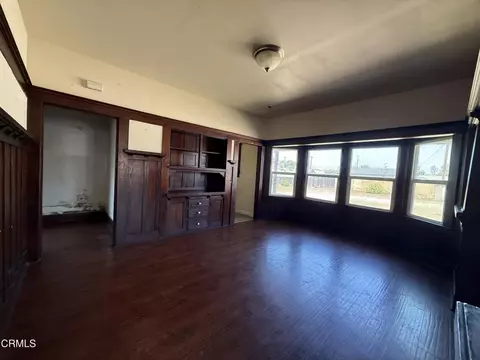 Living - 1239 S C St, Oxnard, CA 93033 photo 3 of 3