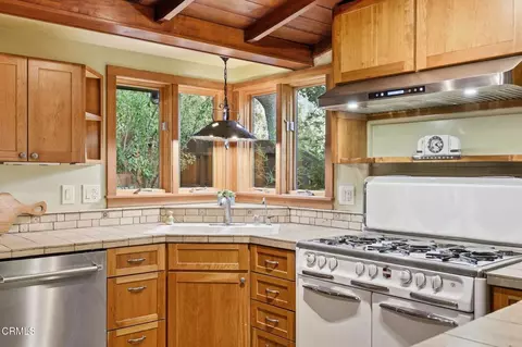 Kitchen - 757 Mcnell Rd, Ojai, CA 93023 photo 2 of 5