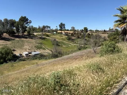127 Cerro Crest Dr, Camarillo, CA 93010 photo 3