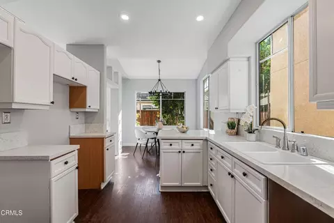 Kitchen - 2032 Veracruz Ln, Oxnard, CA 93036 photo 2 of 2