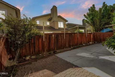 Exterior - 2032 Veracruz Ln, Oxnard, CA 93036 photo 6 of 6