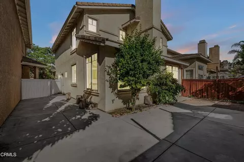 Exterior - 2032 Veracruz Ln, Oxnard, CA 93036 photo 4 of 6