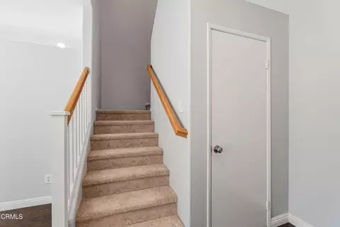 Entry Way - 2032 Veracruz Ln, Oxnard, CA 93036 photo 1 of 3