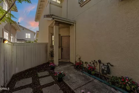 Exterior - 2032 Veracruz Ln, Oxnard, CA 93036 photo 3 of 6
