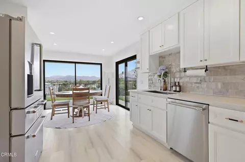 3222 Meadow Oak Dr, Westlake Village, CA 91361