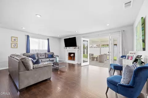 Living - 1952 Snow Ave, Oxnard, CA 93036 photo 2 of 2