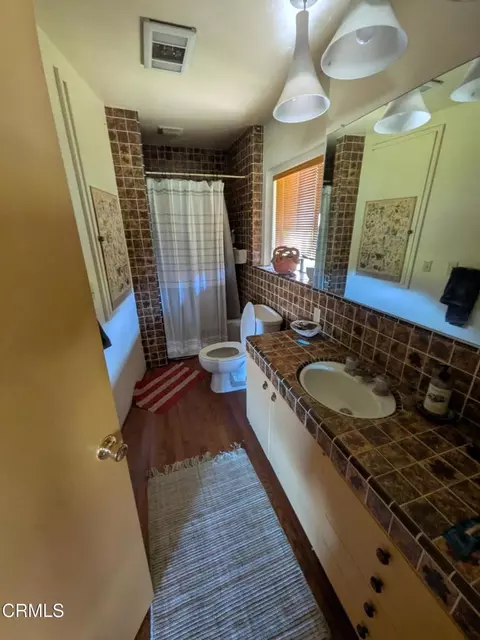 Bath - 2500 E Guiberson Rd, Fillmore, CA 93015 photo 1 of 1