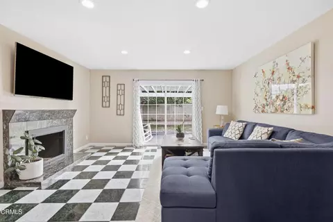 Living - 4400 Hamilton Ave, Oxnard, CA 93033 photo 2 of 2