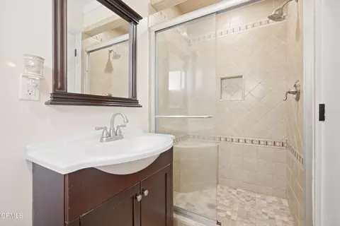 Bath - 4400 Hamilton Ave, Oxnard, CA 93033 photo 1 of 3
