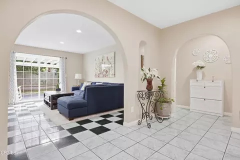 Entry Way - 4400 Hamilton Ave, Oxnard, CA 93033 photo 4 of 5
