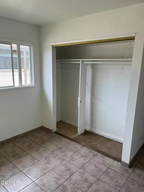 1242 W Juniper St, Oxnard, CA 93033 photo 3