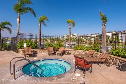 Exterior - 1411 Seabridge Ln, Oxnard, CA 93035 photo 10 of 10