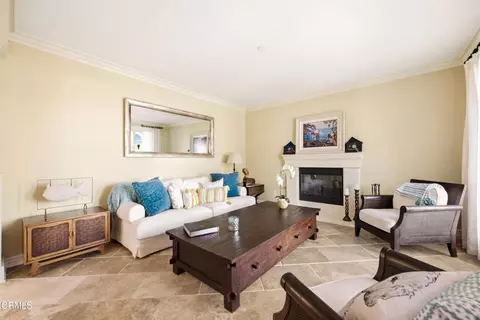 Living - 1411 Seabridge Ln, Oxnard, CA 93035 photo 2 of 5