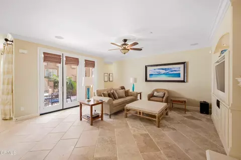 Living - 1411 Seabridge Ln, Oxnard, CA 93035 photo 3 of 5