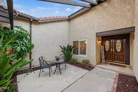 Exterior - 2814 Stacy Dr, Simi Valley, CA 93063 photo 3 of 10