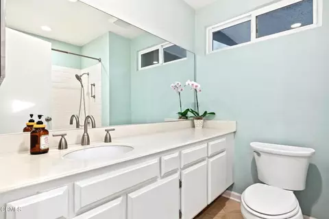 Bath - 2814 Stacy Dr, Simi Valley, CA 93063 photo 4 of 5
