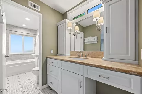 Bath - 2814 Stacy Dr, Simi Valley, CA 93063 photo 1 of 5