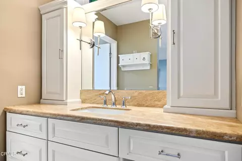 Bath - 2814 Stacy Dr, Simi Valley, CA 93063 photo 2 of 5