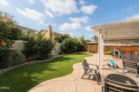 Exterior - 799 Fresca Dr, Oxnard, CA 93030 photo 3 of 4