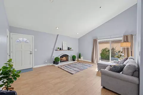 Living - 534 Holly Ave, Oxnard, CA 93036 photo 1 of 1