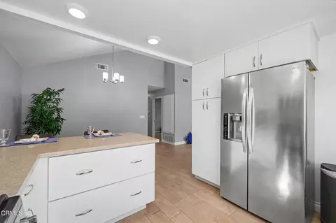Kitchen - 534 Holly Ave, Oxnard, CA 93036 photo 3 of 3