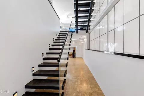 Entry Way - 4015 Ocean Dr, Oxnard, CA 93035 photo 1 of 3
