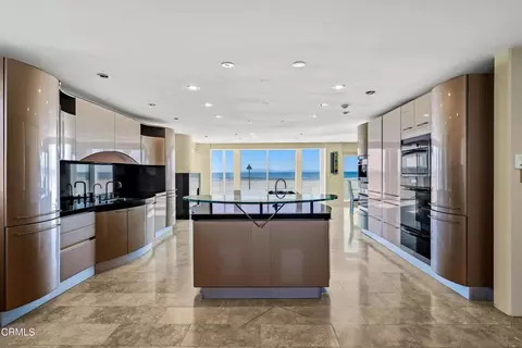 Kitchen - 4015 Ocean Dr, Oxnard, CA 93035 photo 1 of 7