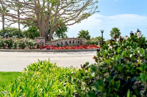 View/Area - 1532 Seabridge Ln, Oxnard, CA 93035 photo 2 of 11