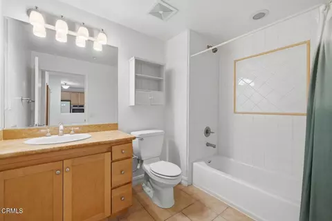 Bath - 1423 Windshore Way, Oxnard, CA 93035 photo 4 of 4