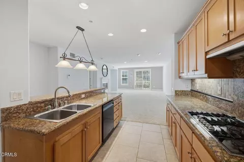 Kitchen - 1423 Windshore Way, Oxnard, CA 93035 photo 1 of 2
