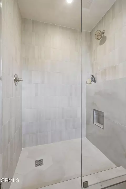 Bath - 909 Grandview Ave, Ojai, CA 93023 photo 4 of 7