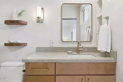 Bath - 909 Grandview Ave, Ojai, CA 93023 photo 3 of 7