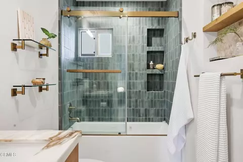 Bath - 909 Grandview Ave, Ojai, CA 93023 photo 5 of 7