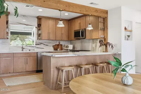 Kitchen - 909 Grandview Ave, Ojai, CA 93023 photo 2 of 6