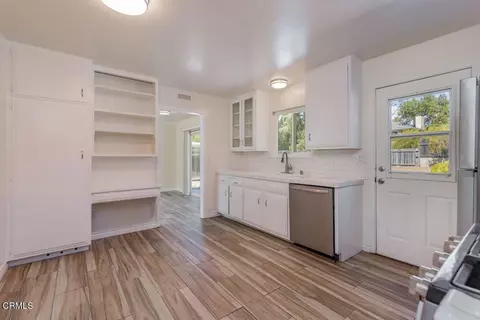 Kitchen - 1275 Mariano Dr, Ojai, CA 93023 photo 2 of 3