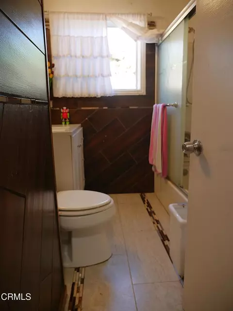 Bath - 4912 Bradfield Pl, Oxnard, CA 93033 photo 2 of 3