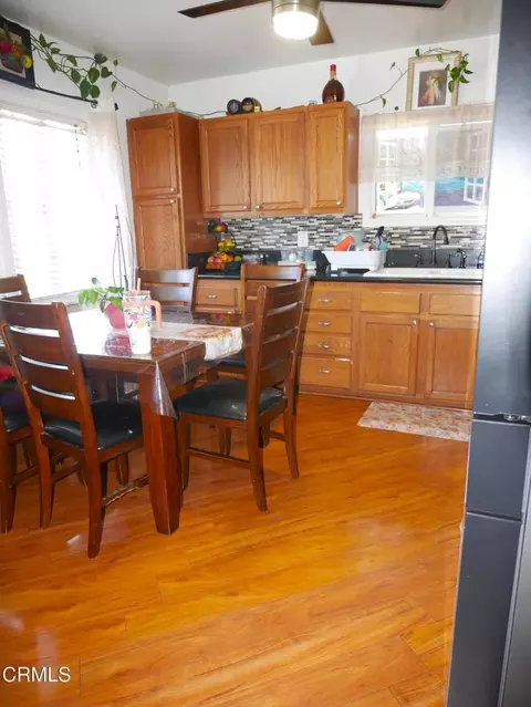 Kitchen - 4912 Bradfield Pl, Oxnard, CA 93033 photo 3 of 8