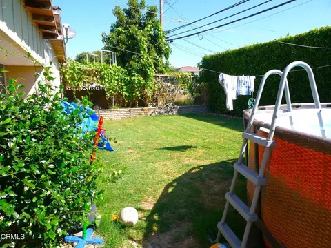 Exterior - 4912 Bradfield Pl, Oxnard, CA 93033 photo 4 of 5