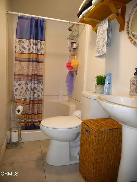 Bath - 4912 Bradfield Pl, Oxnard, CA 93033 photo 3 of 3