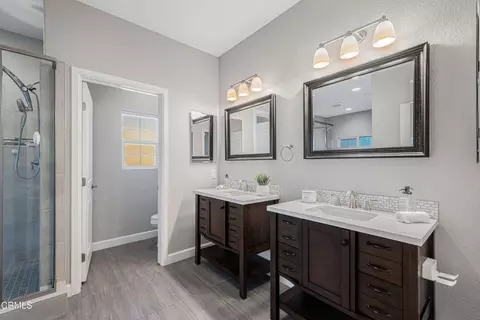 Bath - 1691 Tapo St, Simi Valley, CA 93063 photo 2 of 6