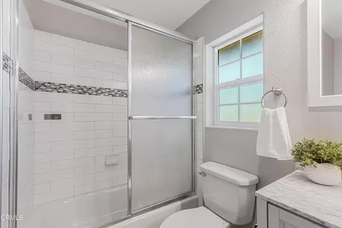 Bath - 1691 Tapo St, Simi Valley, CA 93063 photo 6 of 6