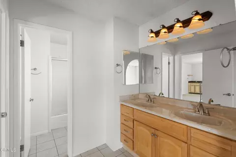 Bath - 4910 Oceanaire St, Oxnard, CA 93035 photo 2 of 3