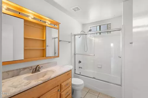 Bath - 4910 Oceanaire St, Oxnard, CA 93035 photo 1 of 3