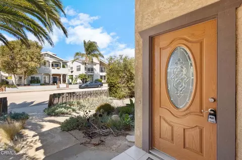 Entry Way - 4910 Oceanaire St, Oxnard, CA 93035 photo 1 of 3